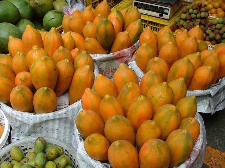 Fresh papayas